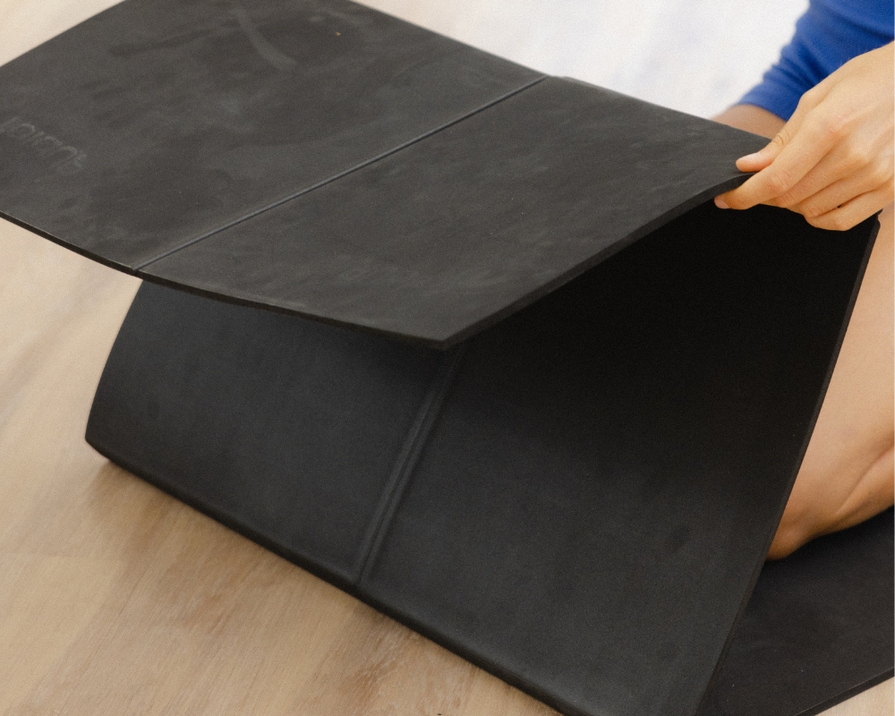 The Best Foldable Yoga Mat for Travel in 2026 (Australian Guide)